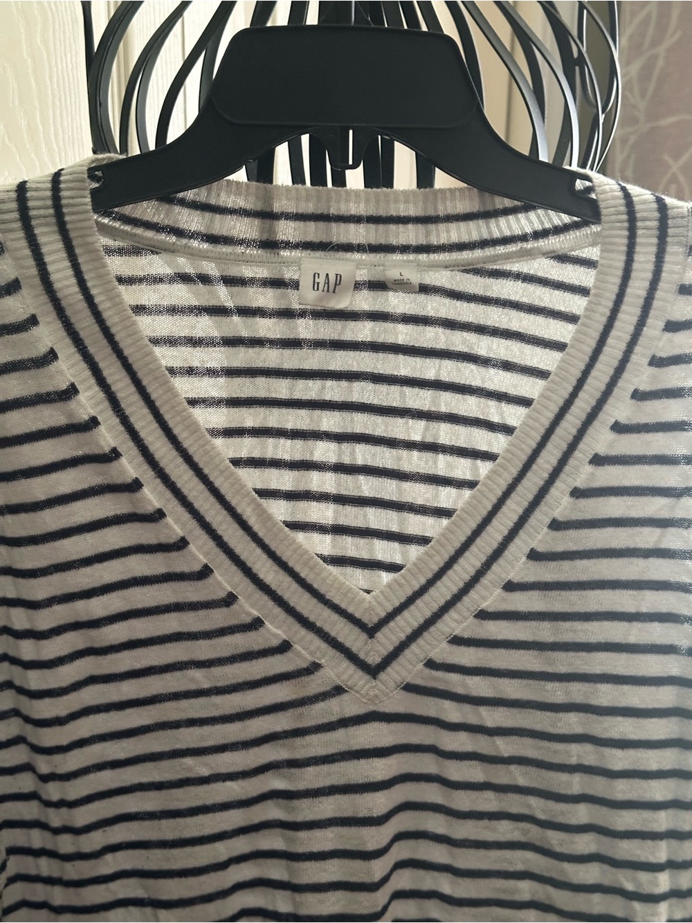 Gap Linen Blend V-Neck